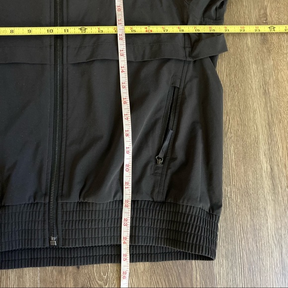 Lululemon Lab Collared Bomber Jacket in Black - Picture 7 of 7